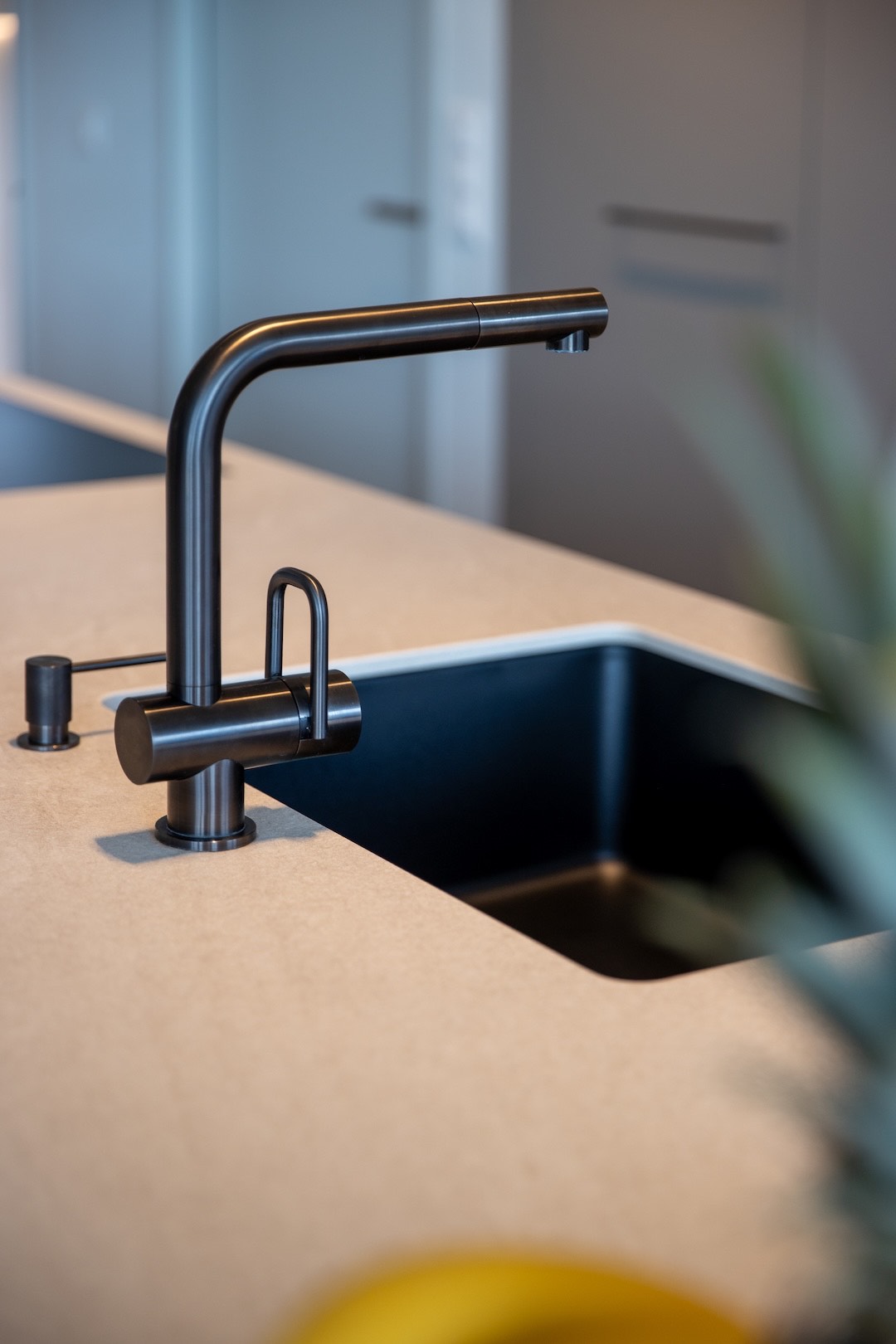 Licht & Balance Küche – Detailansicht